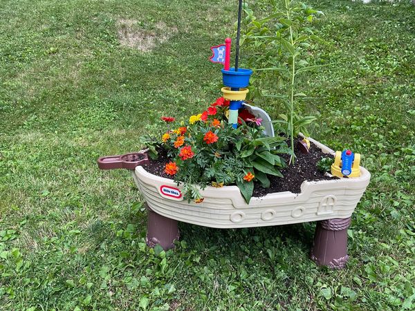  spring garden using an old water table 1