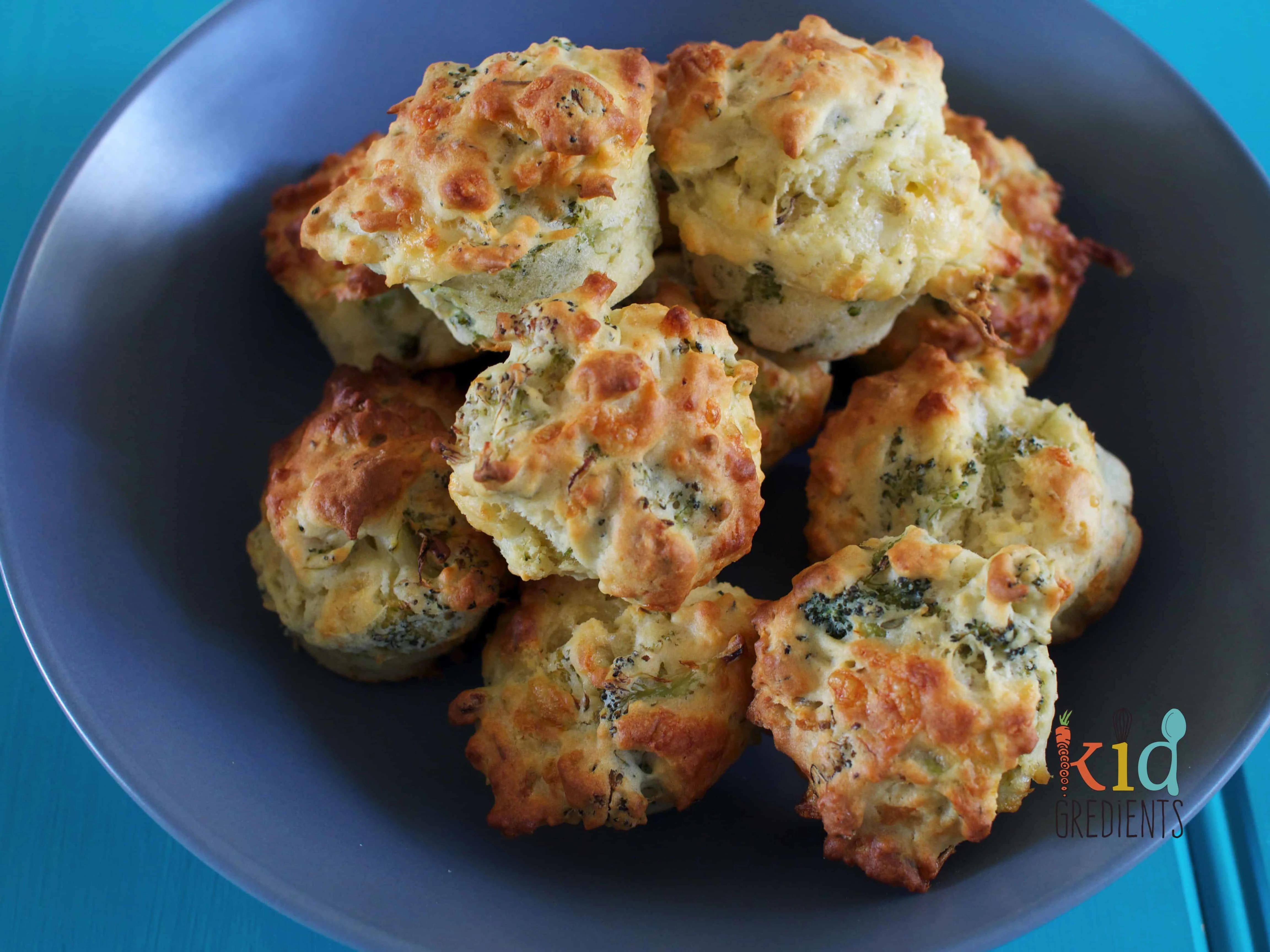 broccoli and cheese mini muffins