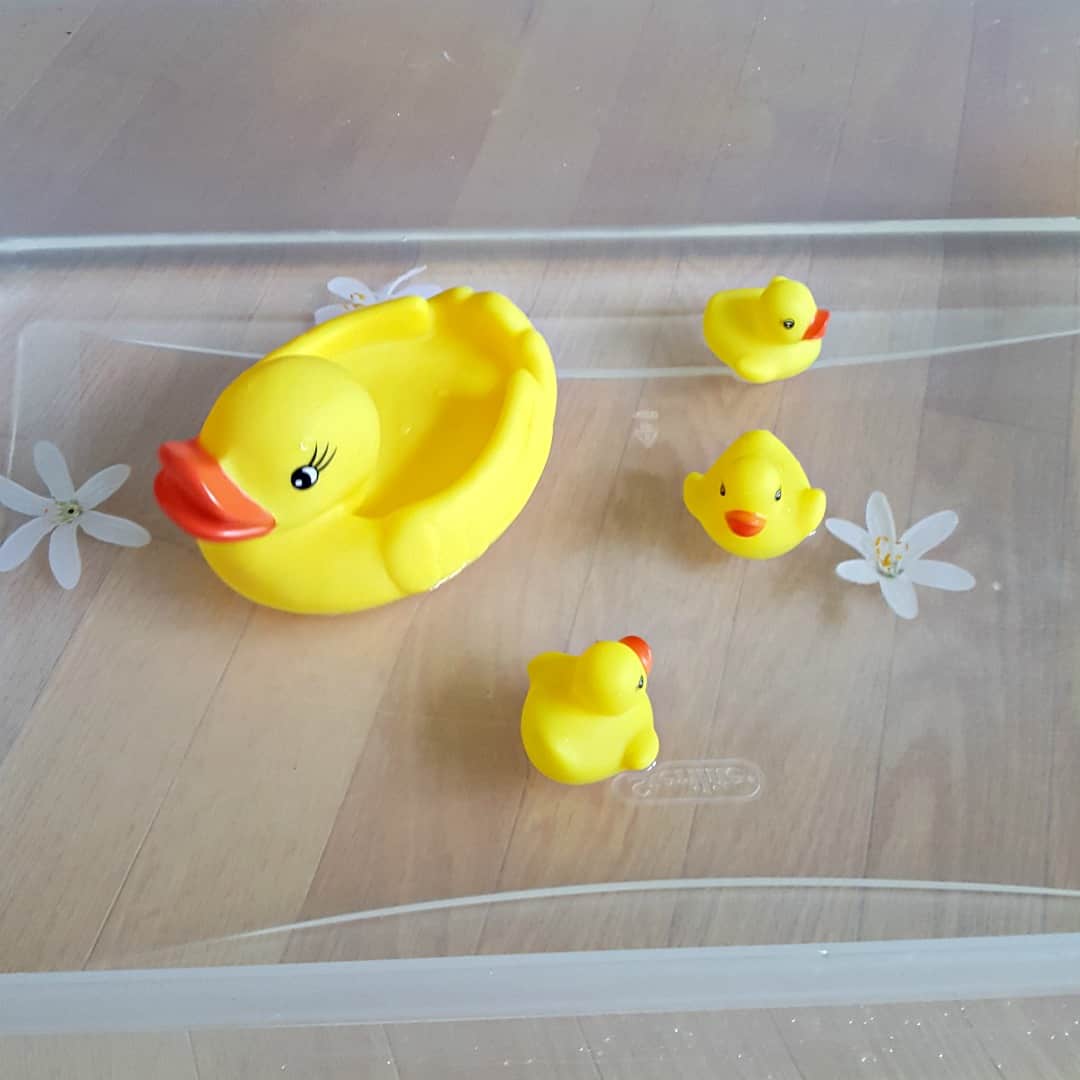 3 little ducklings water play 