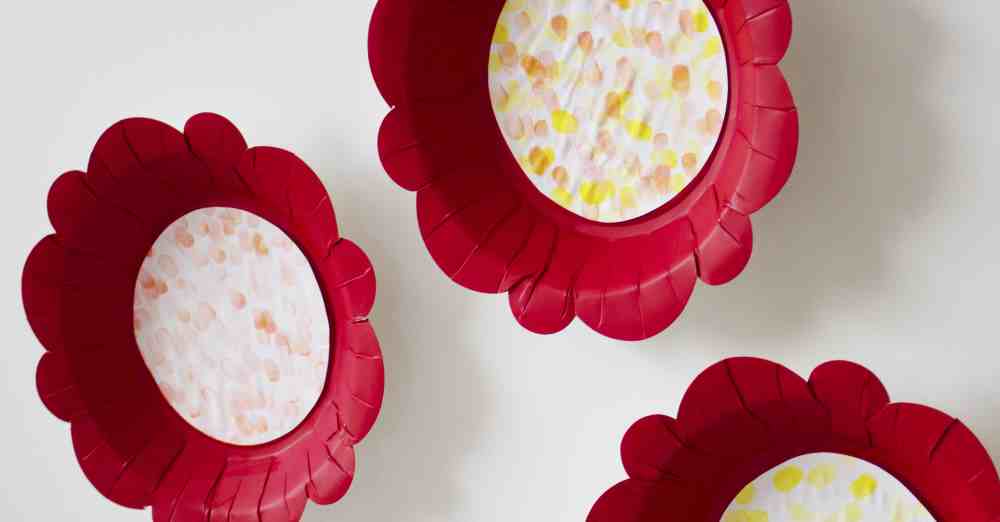 paper plate & fingerprint spring flower craft feature