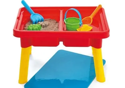 simple sand and water table 