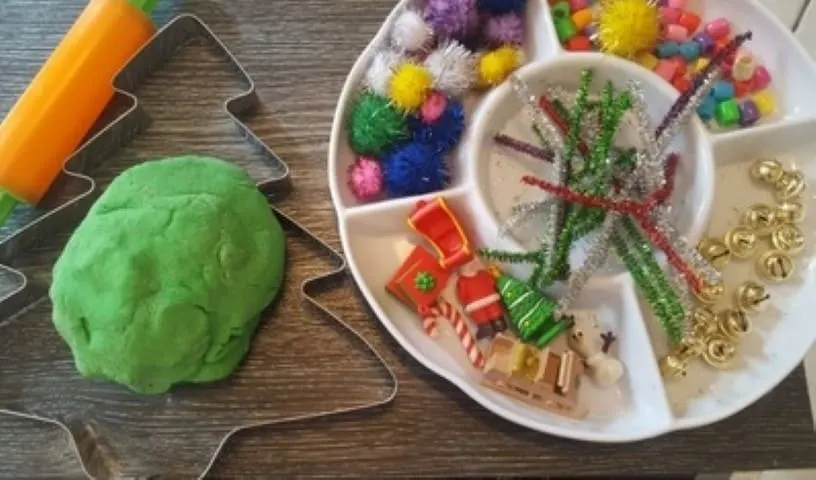 Giant playdough Christmas tree invitation to play materials (Small)