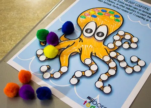 Octopus do-a-dot fine motor with pom poms