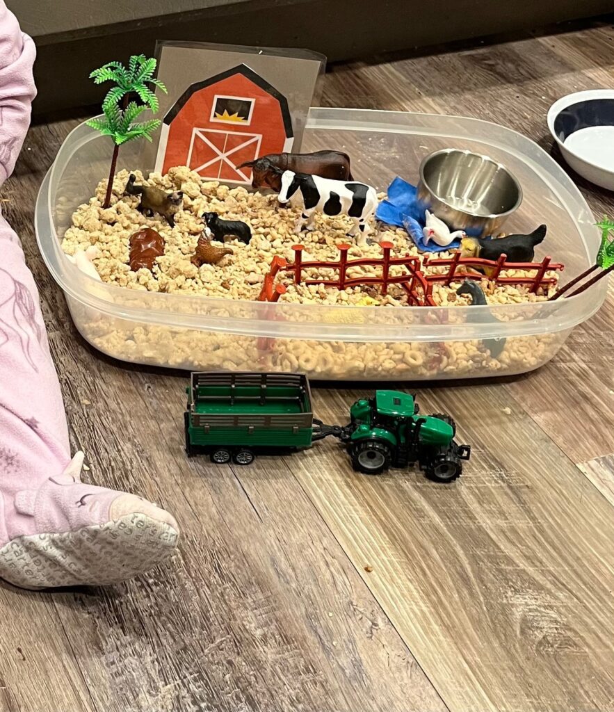 farm sensory bin toddler farm week activity ideas 