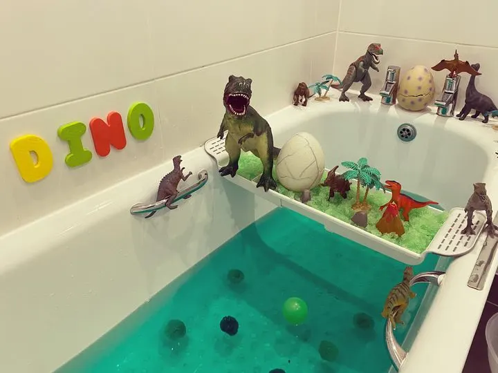 dinosaur bath toddler activity idea