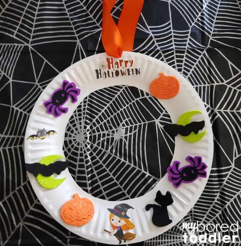 easy halloween sticker wreath for toddlers finished logo