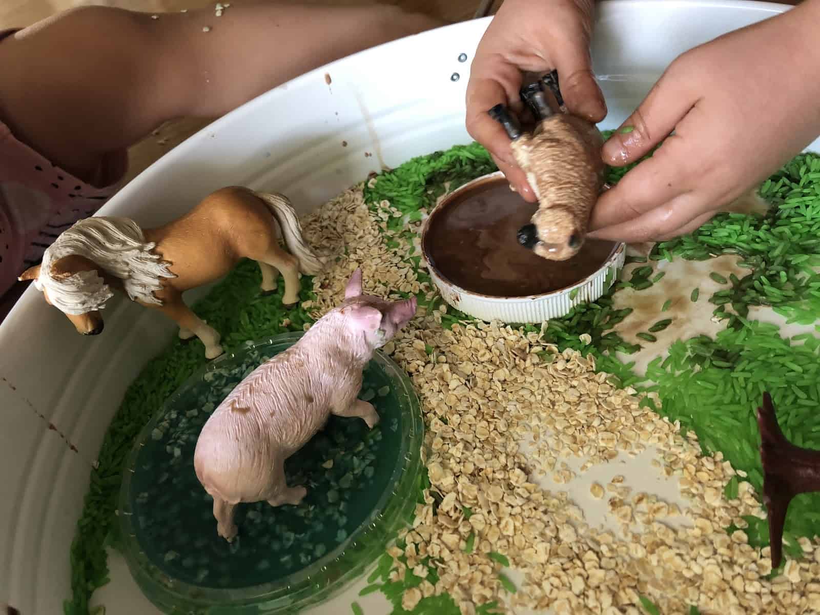 How to Set Up a Sensory Farm Yard Small World - My Bored Toddler