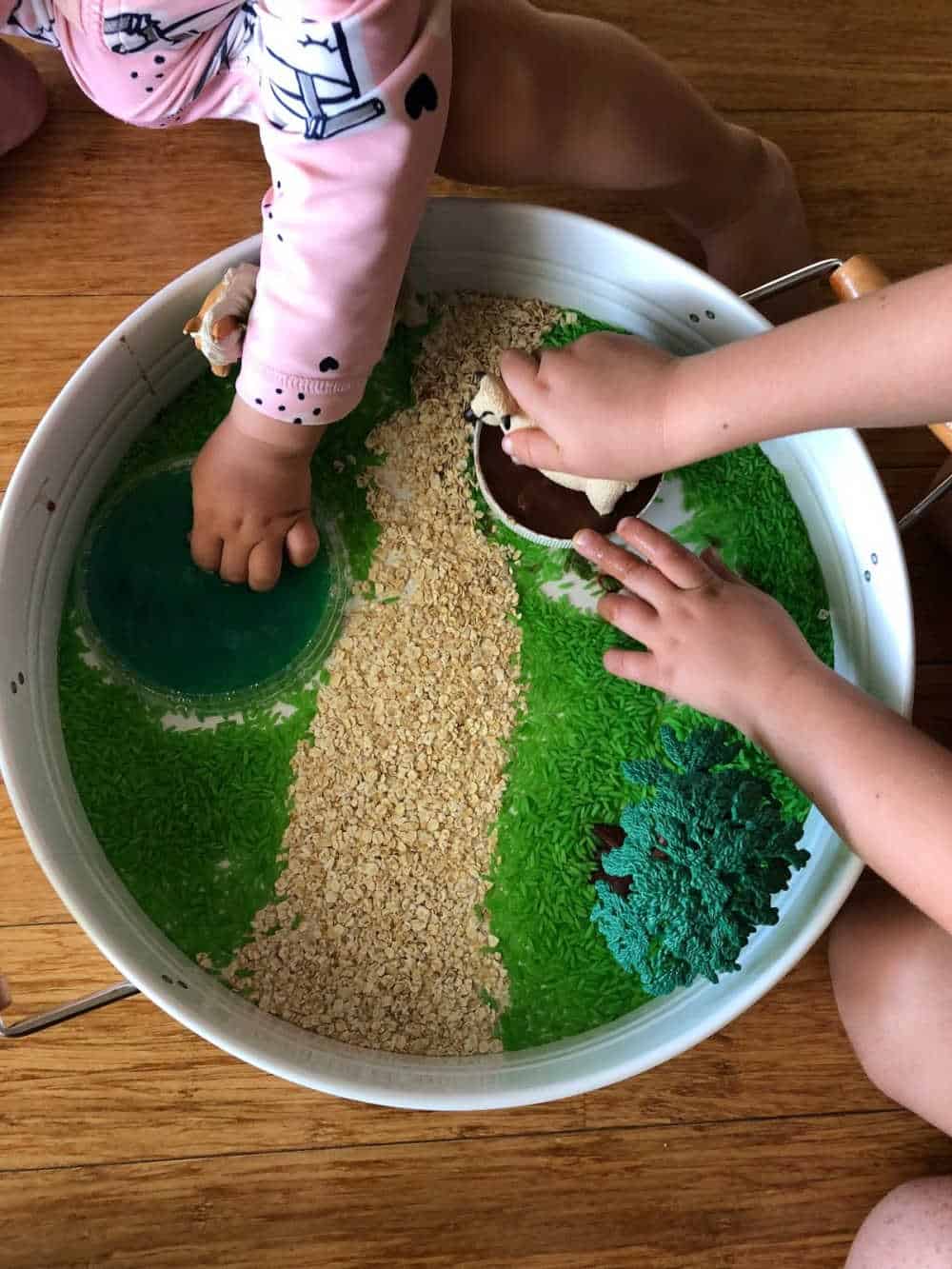 how to play with the farm sensory bin 3