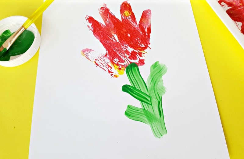 Making hand print flowers with toddlers