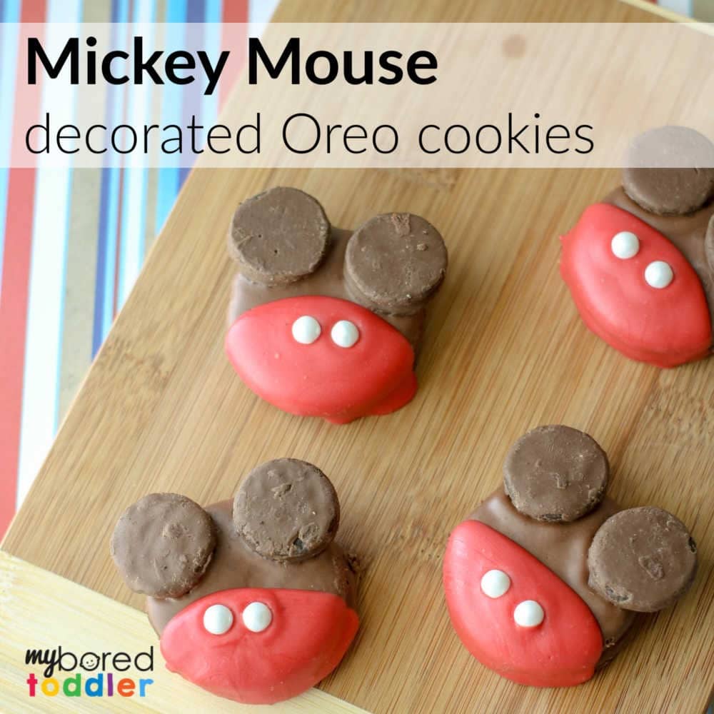 Mickey Mouse decorated oreo cookies