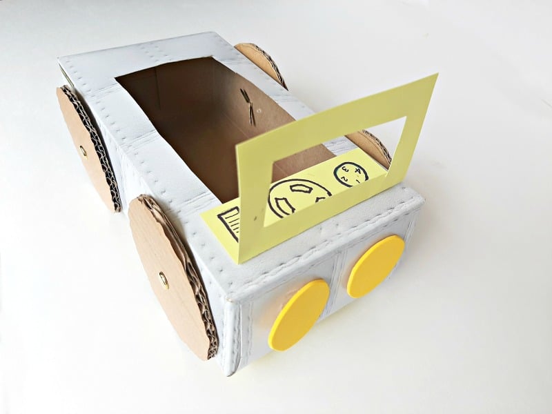 HOW TO MAKE A CARDBOARD / CARDBOARD TISSUE BOX 