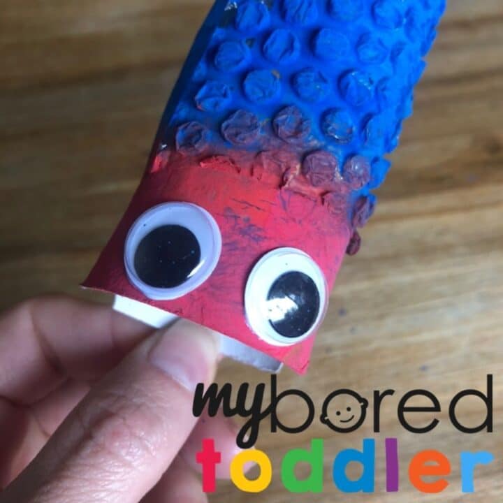 Bubble Wrap Toilet Roll Fish - My Bored Toddler Toddler Fun!