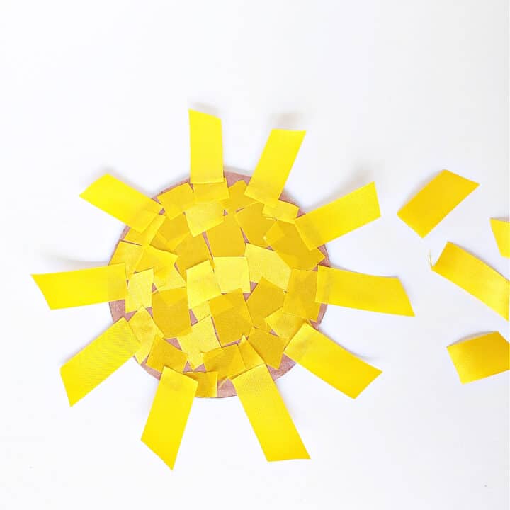 Fine Motor Sun Craft for Toddlers - My Bored Toddler