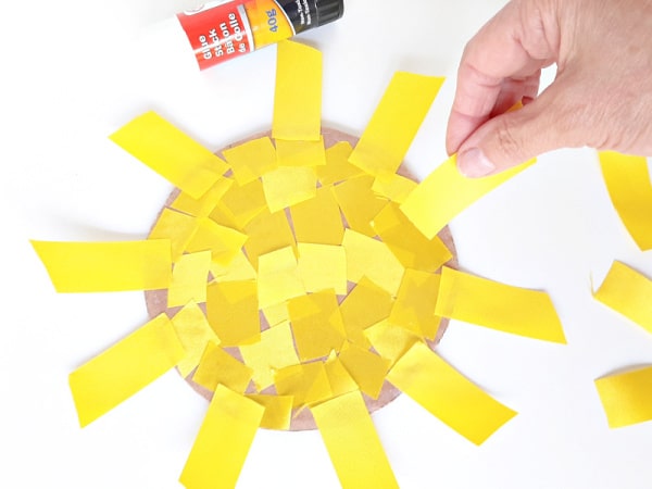 Fine Motor Sun Craft for Toddlers - My Bored Toddler