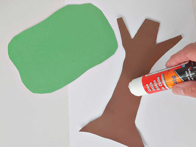 Apple Tree Toddler Craft with Paint Stamps - My Bored Toddler