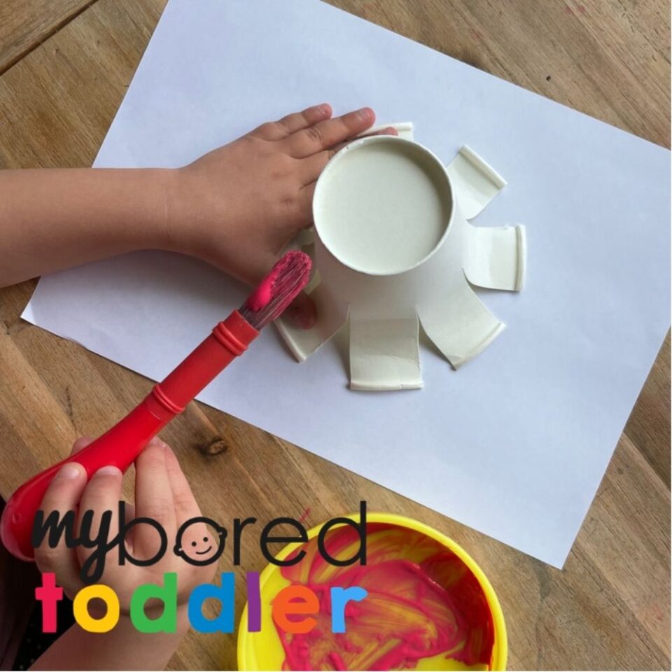 Paper Cup Octopus - My Bored Toddler Let's Get Creative!
