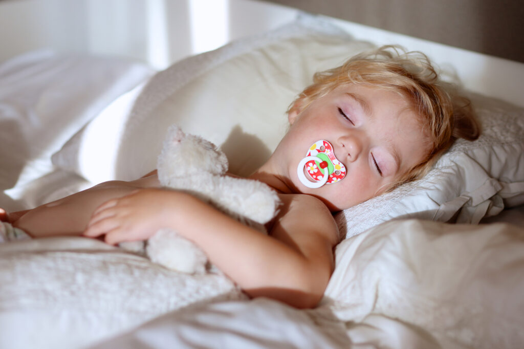tips to get your toddler to give up the pacifier