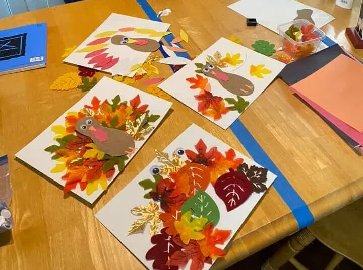 easy leaf turkey craft for toddlers and preschoolers