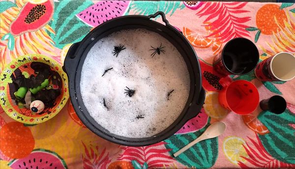 spider sensory bin for toddlers preschool 